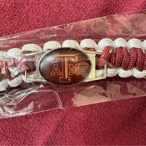 Texas A&M rope bracelet maroon and white NWOT. Unisex